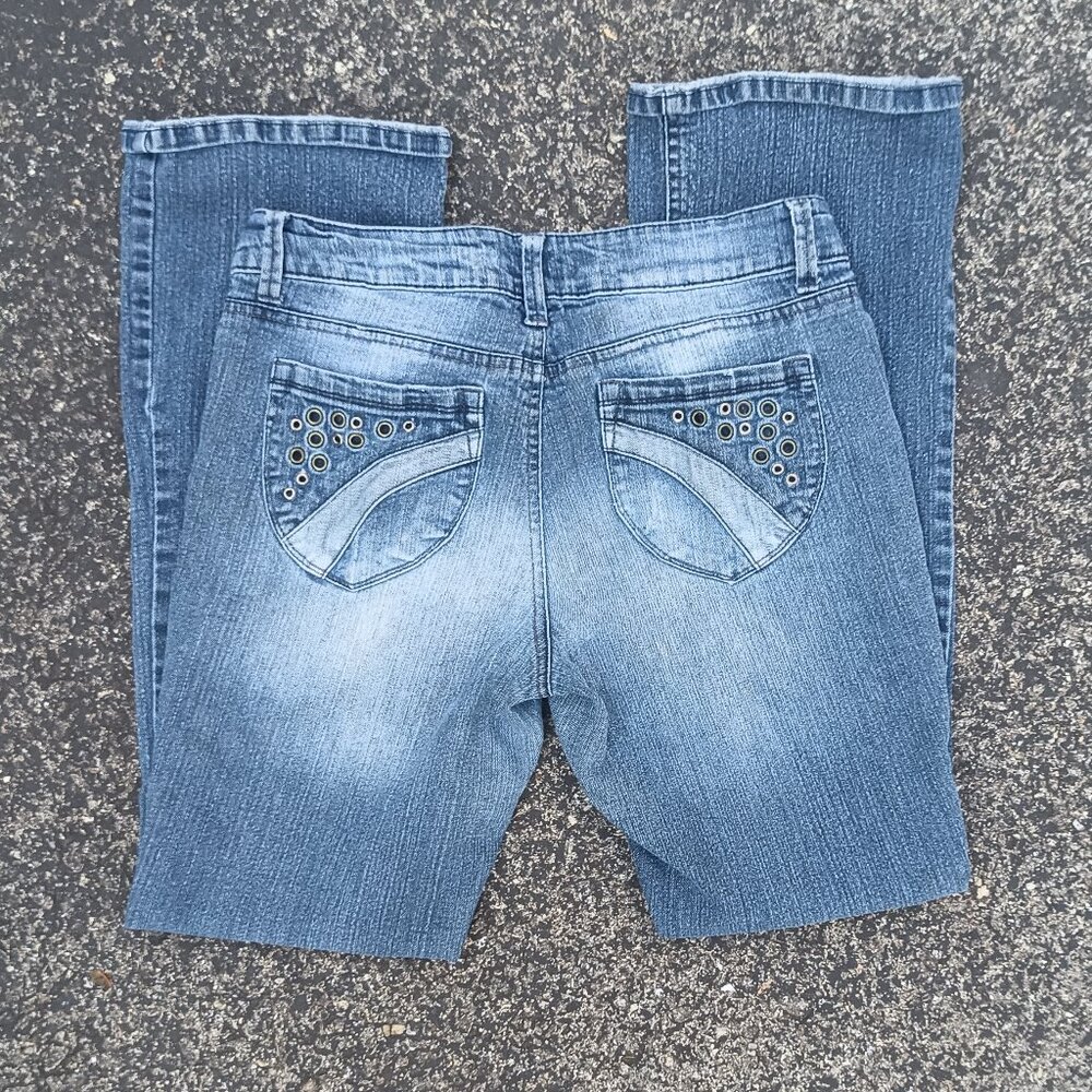 Low rise Lei jeans.
